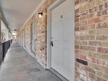 MOVE IN TODAY! SECURITY DEPOSIT SPECIAL! property image